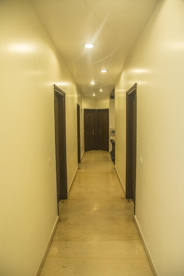 Hotel Amby Inn New Delhi Extérieur photo
