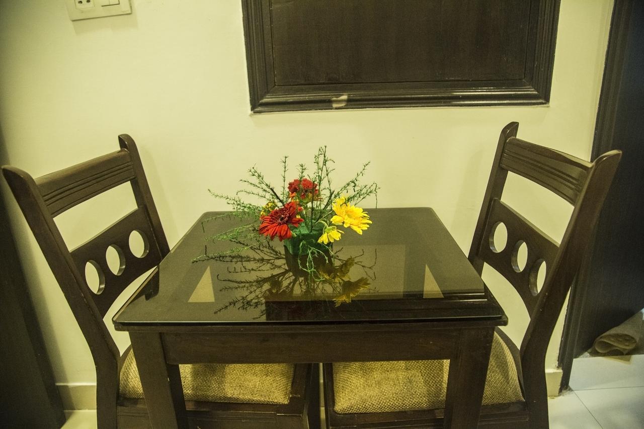 Hotel Amby Inn New Delhi Extérieur photo