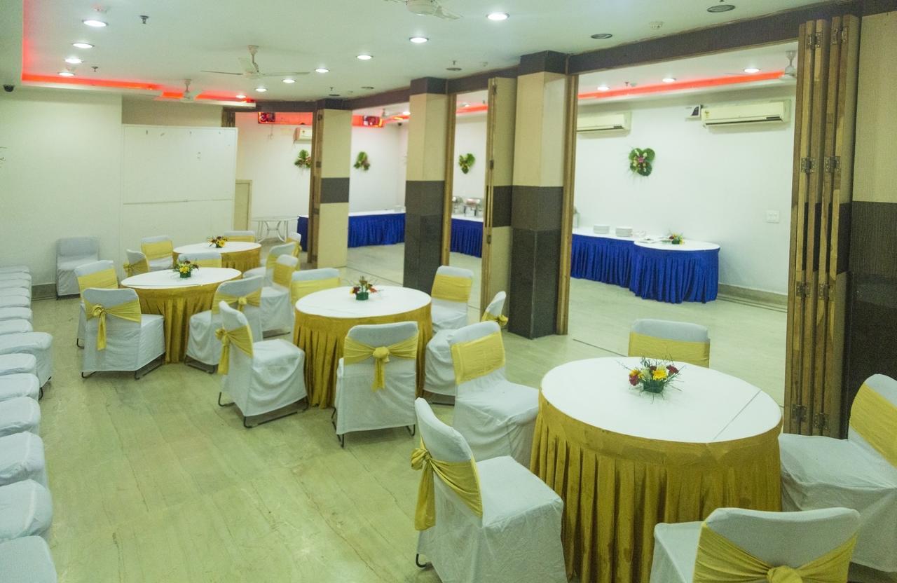 Hotel Amby Inn New Delhi Extérieur photo